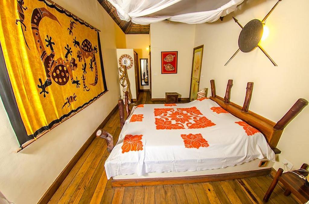 Le Zahir Lodge Ambatoloaka  Ruang foto